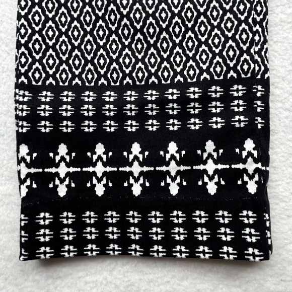 Rafaella Comfort Women's Pull-On Ankle Pant size 10 Black & White Geometric - Picture 5 of 15